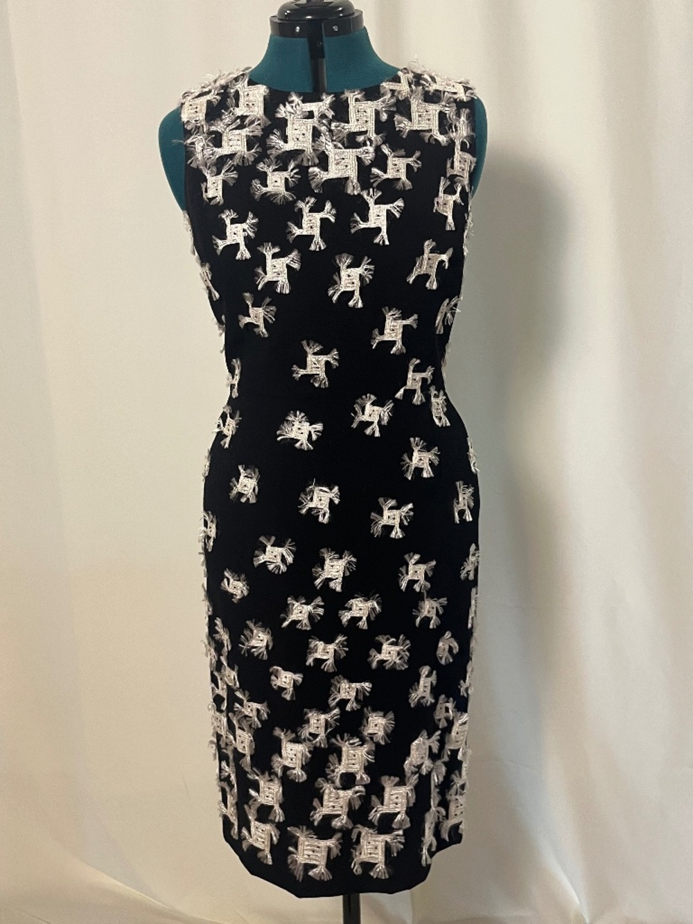 Oscar de la Renta Tweed Cocktail Dress Black and White with Sequin Pailettes